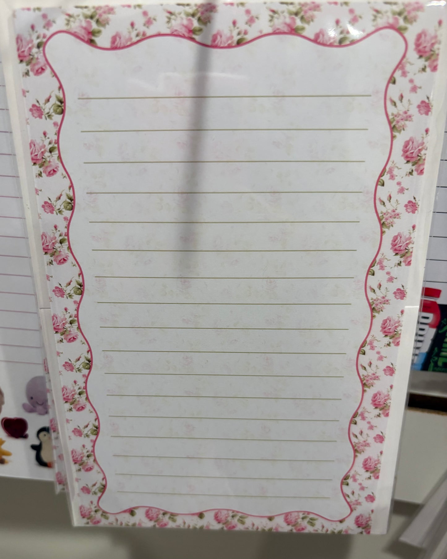 Rose bud lined stationery